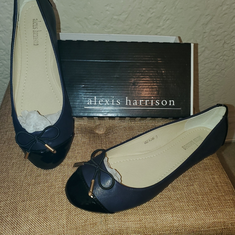 Shoes - Picture 2 of 4